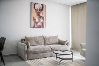 Serene Gardens 2BR w Pool & Gym - 6