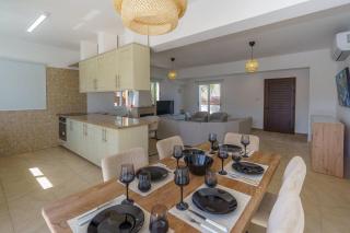 Sol Y Mar 2 Villa w Pool & Jacuzzi - 6