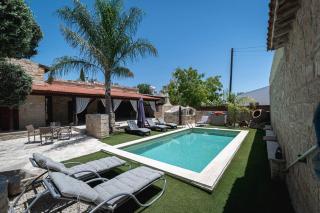 Villa To Palati with Private Pool Anogyra - 0