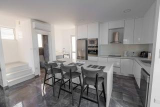 Hubstay - The Royal Palace Lux Private Pool - 1