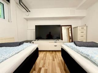 Workers Flat - 2 Beds - Free Parking - Near Volvo - 3