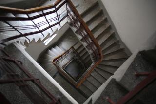 Pedestrian street apartment with balcony - 2