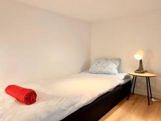 Workers Cottage - 2 Beds - Free Parking -Volvo - 3