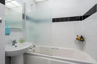 2 Bedrooms Apartment Close to Central London - London - 4