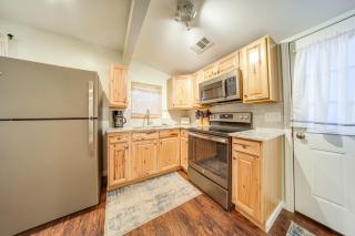 Walk to Shore! Family Home By Lake Erie with Bikes - 4