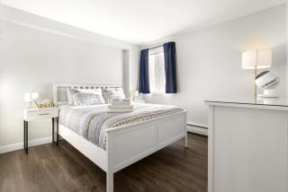 Chic & Spacious 2BR at Stampede with Parking, AC - 8