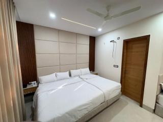 Shri Radha Krishnam - 4