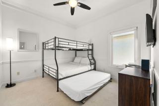 Elegant Ocean Paradise - 4