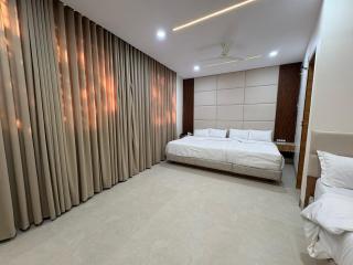 Shri Radha Krishnam - 6