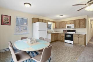 Mountain Retreat by Berkeley Springs wRiver Access - 1