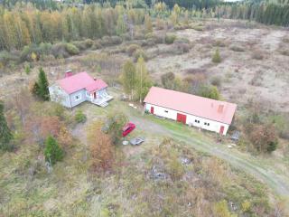 Yksityinen omakotitalo saunalla maaseudunrauhassa - 0