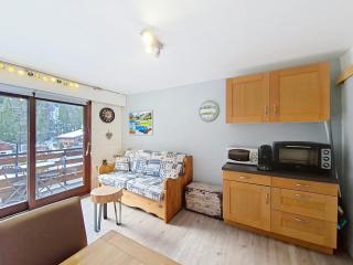 Portes Du Soleil PSB204 TELECABINE & MOUNTAIN 4 per - 5