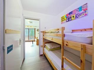 Portes Du Soleil PSB204 TELECABINE & MOUNTAIN 4 per - 3