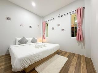 Apex 4 Bedroom House AoNang Beach - 4