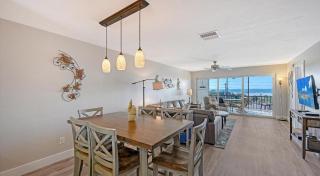 Crescent Royale Condominiums 411 - 9