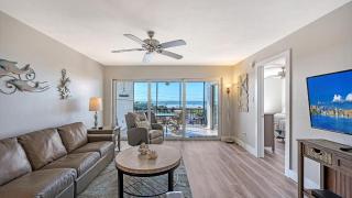 Crescent Royale Condominiums 411 - 1