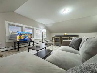 Lebanon NH Mins to DHMC-Hospitals- Hartford VT - 0