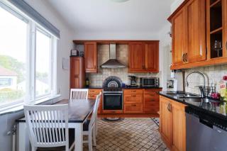 3 Beds Villa - 3 BR - For Workers - Volvo - Parking - 2