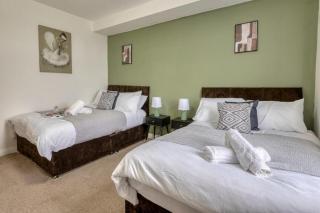 Comfortable 2BR Home - Pet-Friendly - Sleeps 8 - Parking - Knowsthorpe - 9