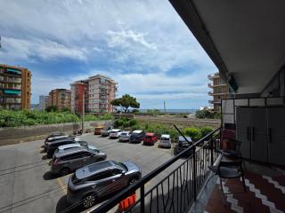 Sea View, 3-room apt 50m from beach with AC - 0