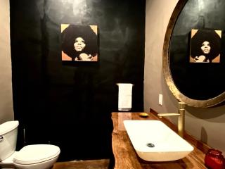 Casa Shangri-La - Eclectic Tiny House in the Heart of Terlingua near BBNP - 4