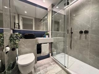 Luxury 2BR- Sleeps 5- Westfield Apartment- 3 min to station- Perfect for Families Shopping - 8