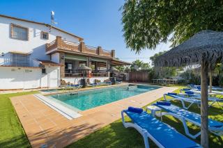 Cubo's Casa Rural Tirado & Heated Pool - 9