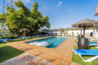 Cubo's Casa Rural Tirado & Heated Pool - 2