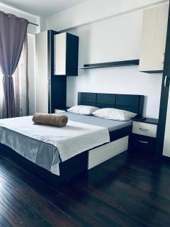 Bella Home Apartment - Roşu - 0