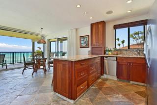 Noelani 210 - Kahana - 1