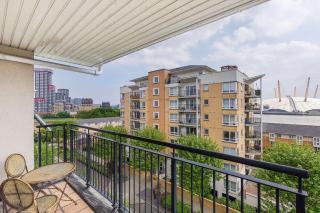 GuestReady - Cozy stay with Balcony in London E14 - 9