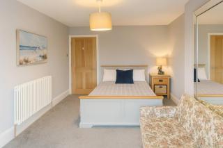 Large 6 Bed Southport Coastal Retreat with Sauna - 2