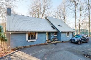 2 Mi to Ski Slopes! Mtn-View Home in Mars Hill - 9