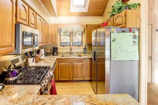 2 Mi to Ski Slopes! Mtn-View Home in Mars Hill - 6