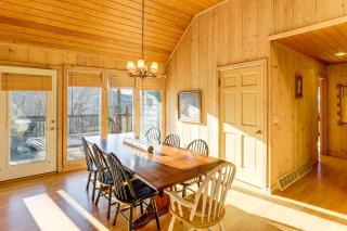 2 Mi to Ski Slopes! Mtn-View Home in Mars Hill - 4