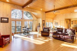 2 Mi to Ski Slopes! Mtn-View Home in Mars Hill - 1