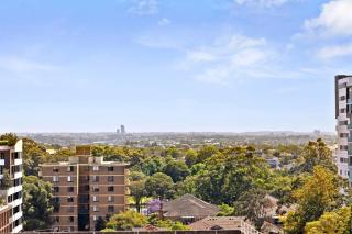 Burwood Luxe Urban Escape - 5