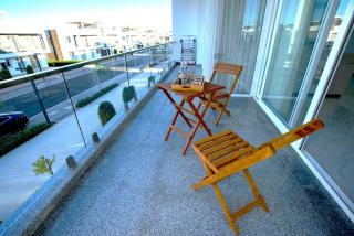 Cozy 2BR Escape l 3 Min to Beach l Pool&Parking - 3