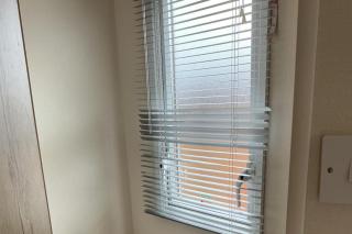 FamilyFriendly-8Berth-FreeParkingSpot-CloseToBeach - 1