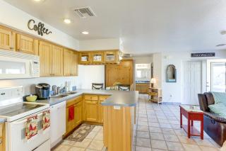 Mtn-View Casita with Rooftop Deck and Patio in Yuma! - 2