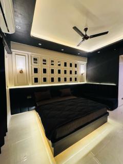 The Grand Estate - 6