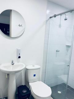 Habitacion con baño privado cali - 2