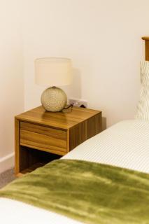 2 Bedroom Modern Home in Glasshoughton - 7