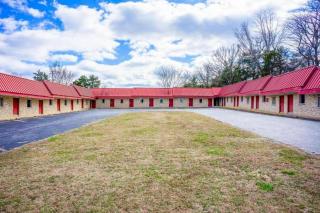 Ozark Junction Inn - 9