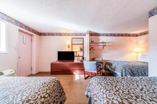 Ozark Junction Inn - 3