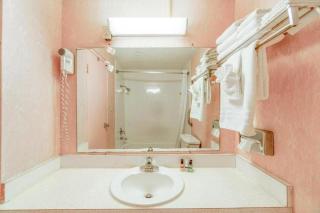 Ozark Junction Inn - 2