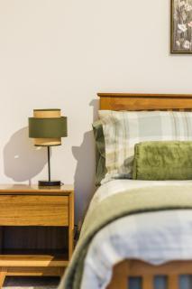 2 Bedroom Modern Home in Glasshoughton - 2