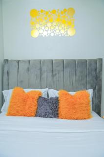 Graphite & Gold Loft - 3