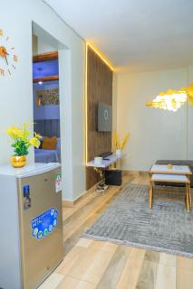 Graphite & Gold Loft - 1