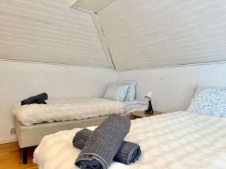 Wokers Apartment - 6 BR - 12 Beds - Parking - 5